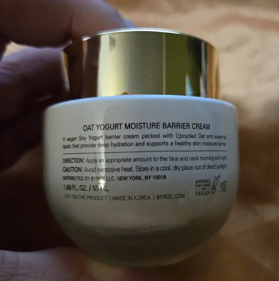 NIB Byroe Oat Yogurt Moisture Barrier Cream - Picture 6 of 6